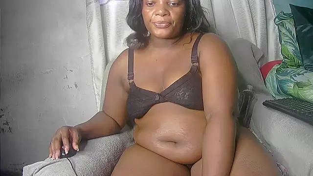 Snapshot of Sexyebonyxxx87 chatting on 02-11-25, 12:27 Sexyebonyxxx87 online show from 02-11-25, 12:27