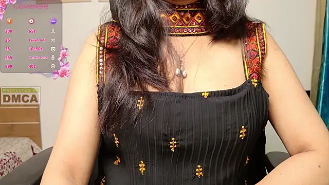 Punjabi Queen1 online show from 11-10-25, 04:17