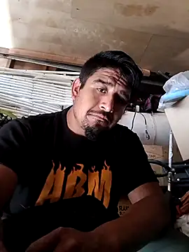 Snapshot of beliqi chatting on 11-15-25, 08:27 beliqi online show from 11-15-25, 08:27