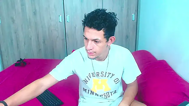 Snapshot of meridandwither chatting on 02-17-26, 11:29 meridandwither online show from 02-17-26, 11:29