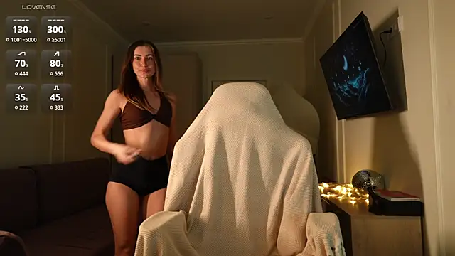 Coconutkittyy online show from 03-06-26, 04:47