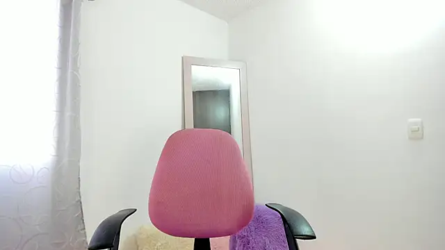 Anniie grey online show from 12-20-25, 09:55