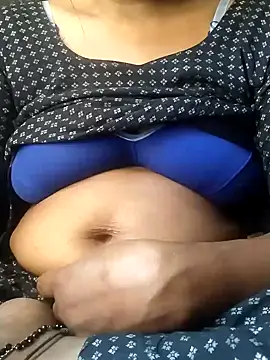 Snapshot of saloni19881 chatting on 03-12-25, 07:46 saloni19881 online show from 03-12-25, 07:46