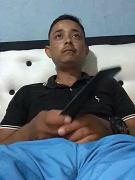 isacalejandroo online show from 02-11-25, 03:29