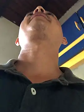 isacalejandroo online show from 02-22-25, 02:08