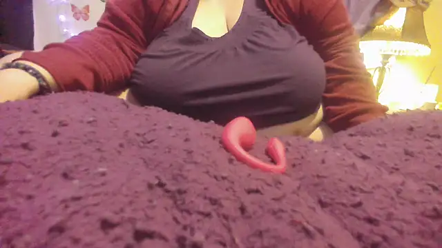 Snapshot of Alli_Kat chatting on 02-11-25, 07:33 Alli Kat online show from 02-11-25, 07:33