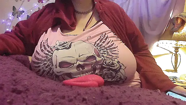 Snapshot of Alli_Kat chatting on 03-03-25, 01:42 Alli Kat online show from 03-03-25, 01:42