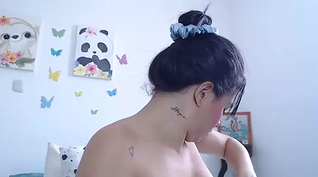 Snapshot of SaraBlosson chatting on 12-12-24, 07:37 SaraBlosson online show from 12-12-24, 07:37