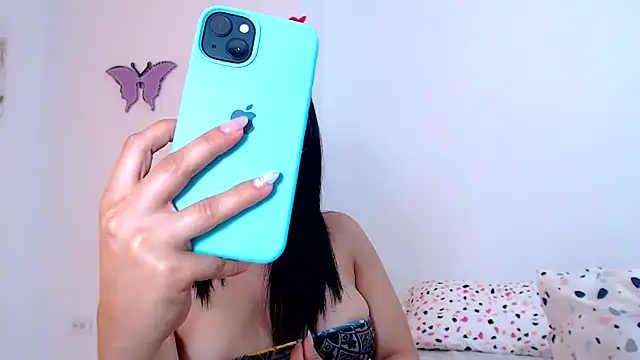 Snapshot of SaraBlosson chatting on 03-03-25, 10:10 SaraBlosson online show from 03-03-25, 10:10