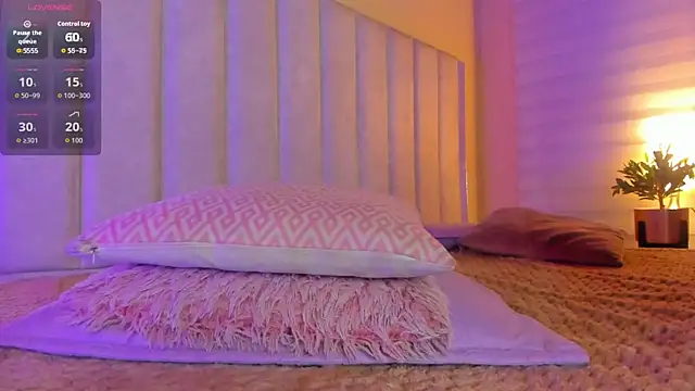 lil hanna18 online show from 11-19-25, 10:37