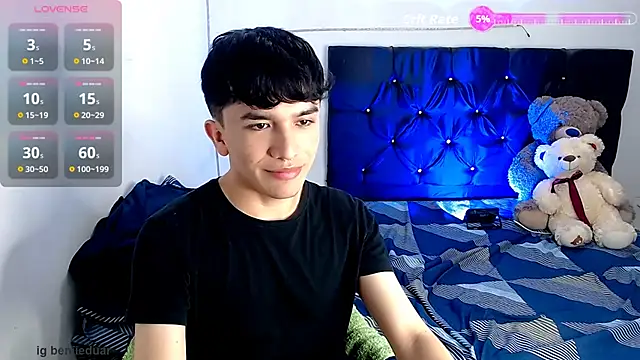 benji hoter online show from 11-21-25, 12:21