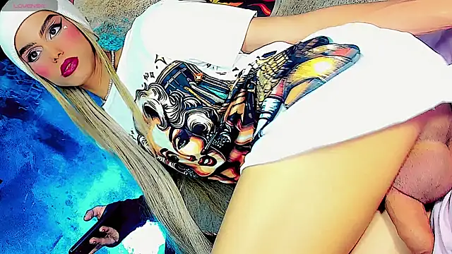 Snapshot of dollswit01 chatting on 03-15-25, 12:58 dollswit01 online show from 03-15-25, 12:58