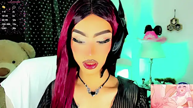 Snapshot of dollswit01 chatting on 03-20-25, 03:23 dollswit01 online show from 03-20-25, 03:23