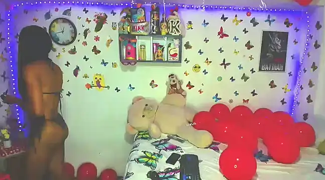 Snapshot of marianaoficial249701 chatting on 02-11-25, 12:48 marianaoficial249701 online show from 02-11-25, 12:48