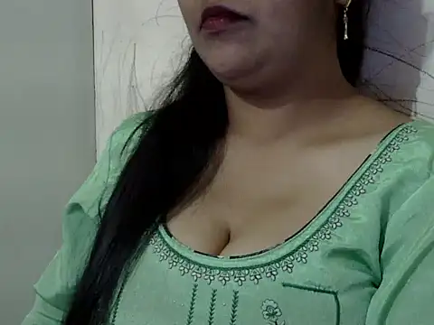 Snapshot of CUET-INDIA chatting on 03-10-25, 07:42 CUET-INDIA online show from 03-10-25, 07:42