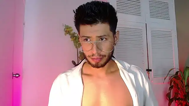 Colby brown03 online show from 11-21-25, 07:34