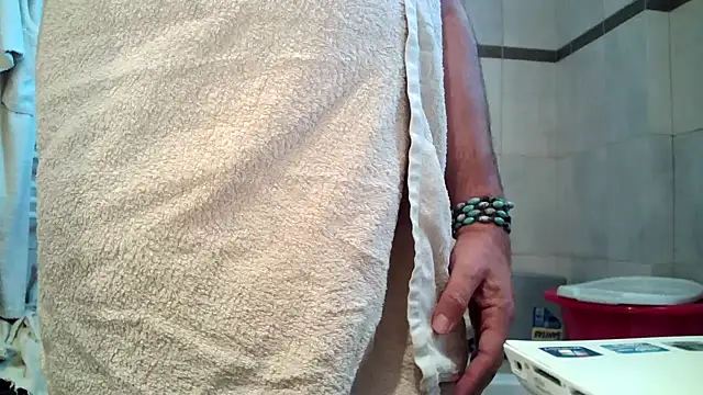 Kalia Cross online show from 10-10-25, 01:32