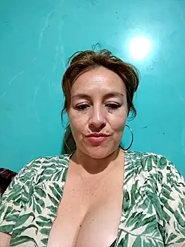 Snapshot of sussy_185 chatting on 03-20-25, 02:19 sussy 185 online show from 03-20-25, 02:19