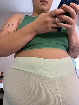 SuzieMurray online show from 10-23-25, 10:14