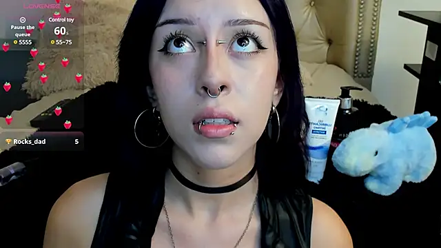 AlexaFoxy18 online show from 12-31-24, 06:59