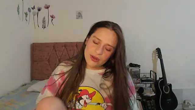 Snapshot of Serenity chatting on 09-24-25, 02:04 Serenity online show from 09-24-25, 02:04