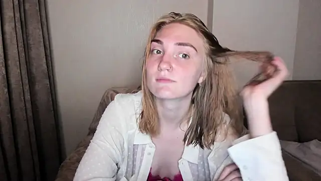 Snapshot of ReddHotPipper chatting on 07-07-26, 04:04 ReddHotPipper online show from 07-07-26, 04:04
