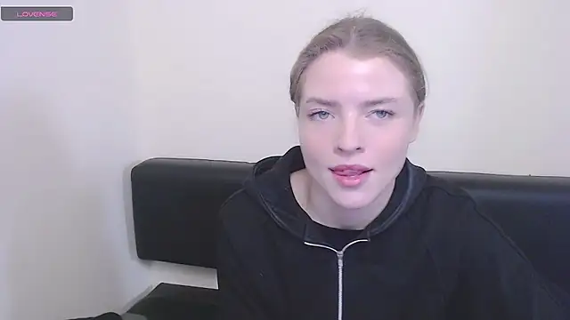 MissOliviaa  online show from 12-09-24, 11:36