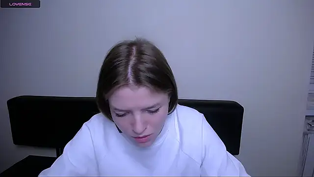 MissOliviaa  online show from 12-10-24, 04:38