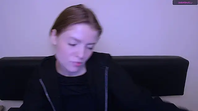 MissOliviaa  online show from 12-27-24, 11:06