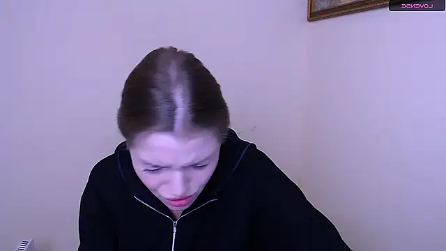 MissOliviaa  online show from 01-18-25, 07:28