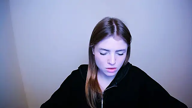 MissOliviaa  online show from 02-11-25, 01:20