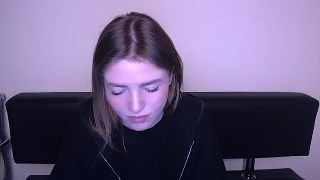 MissOliviaa  online show from 02-19-25, 01:28