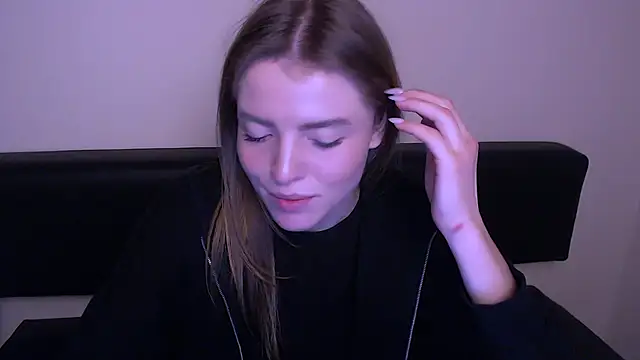 MissOliviaa  online show from 02-21-25, 01:33