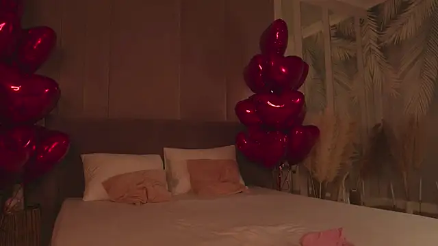 Smiley Mia online show from 02-09-26, 05:11