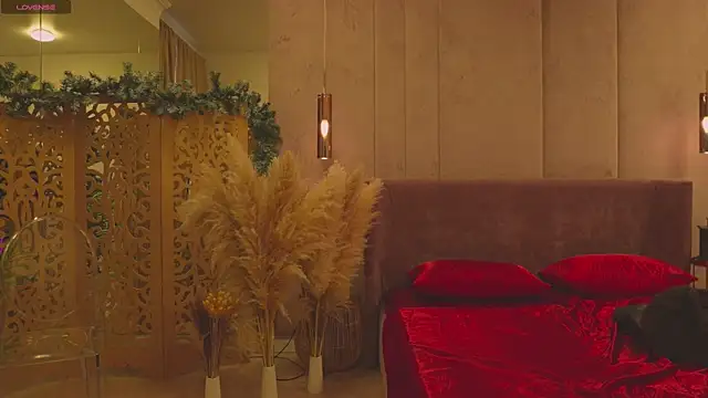 Smiley Mia online show from 04-03-26, 05:05