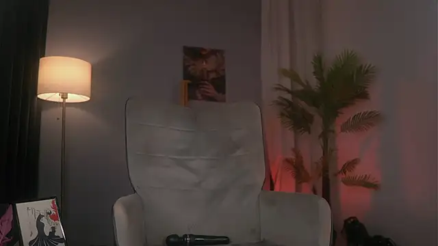 SerenaGrantt online show from 05-24-26, 09:36