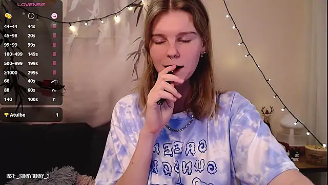 Moona xx online show from 12-15-24, 11:20