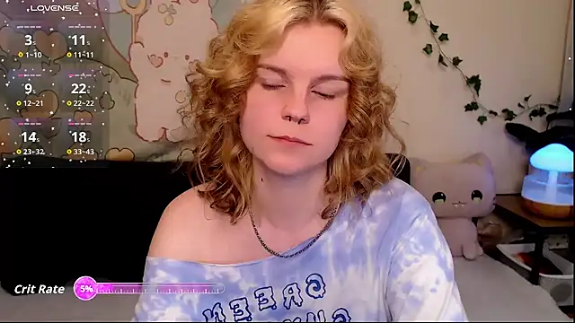 Snapshot of Moona_xx chatting on 04-24-26, 10:45 Moona xx online show from 04-24-26, 10:45