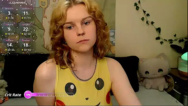 Snapshot of Moona_xx chatting on 04-30-26, 10:36 Moona xx online show from 04-30-26, 10:36