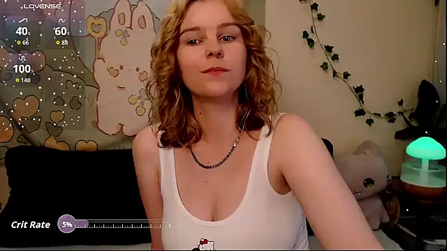 Snapshot of Moona_xx chatting on 05-05-26, 10:29 Moona xx online show from 05-05-26, 10:29