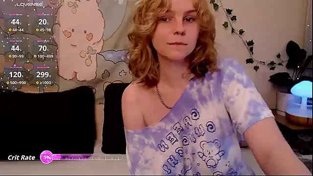 Snapshot of Moona_xx chatting on 05-08-26, 10:37 Moona xx online show from 05-08-26, 10:37