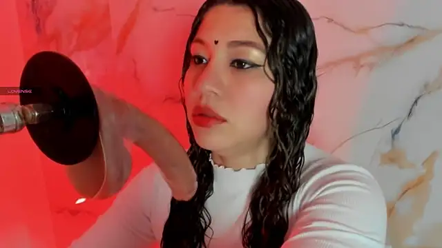 hade cute online show from 04-14-26, 03:51