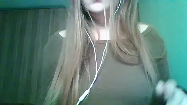 Snapshot of Evasapples chatting on 05-02-26, 07:41 Evasapples online show from 05-02-26, 07:41