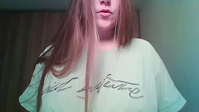 Snapshot of Evasapples chatting on 05-04-26, 07:54 Evasapples online show from 05-04-26, 07:54
