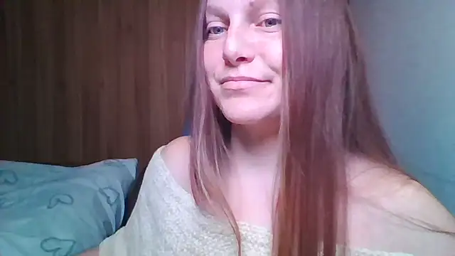 Snapshot of Evasapples chatting on 05-15-26, 07:32 Evasapples online show from 05-15-26, 07:32