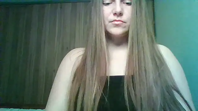 Snapshot of Evasapples chatting on 05-24-26, 08:03 Evasapples online show from 05-24-26, 08:03