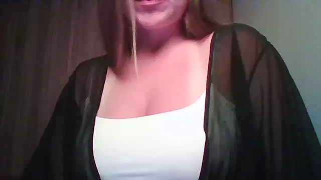 Snapshot of Evasapples chatting on 05-27-26, 04:59 Evasapples online show from 05-27-26, 04:59