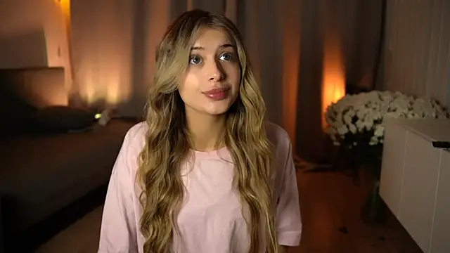 Snapshot of elisa_moon chatting on 12-02-24, 02:41 elisa moon online show from 12-02-24, 02:41