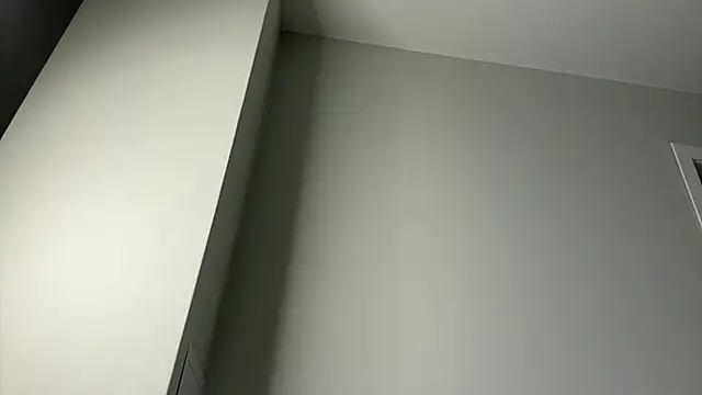 Snapshot of elisa_moon chatting on 02-22-25, 01:22 elisa moon online show from 02-22-25, 01:22