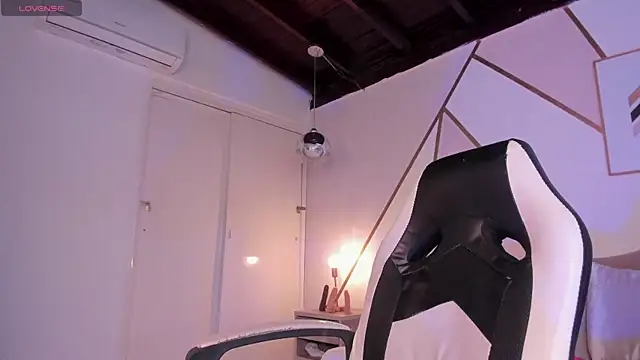 emma carterr1 online show from 12-30-24, 10:12